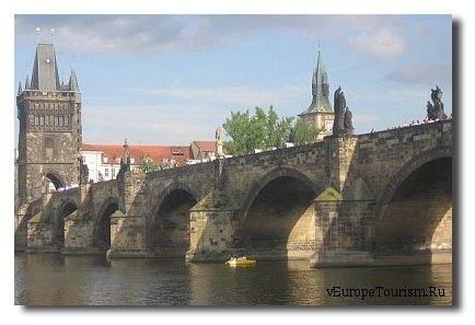 Достопримечательность Карлов Мост в Чехии