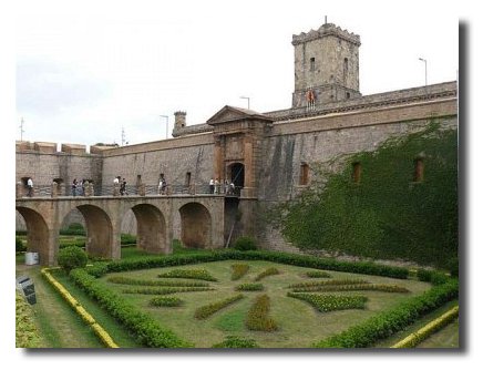 Крепость Монжуик - достопримечательность испании на карте